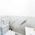 Modern Parisian Apartment - Near Eiffel Tower