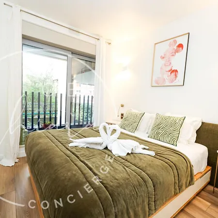 Modern Parisian - Near Eiffel Tower Apartment *
