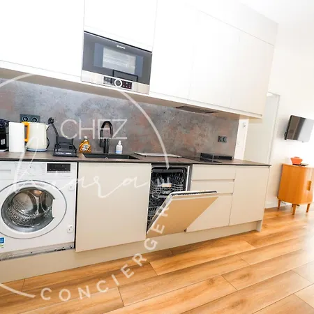 Modern Parisian - Near Eiffel Tower Apartment *