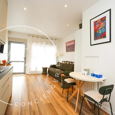 Apartment Modern Parisian - Near Eiffel Tower