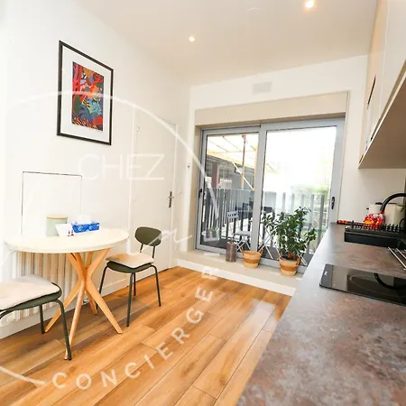 Apartment Modern Parisian - Near Eiffel Tower