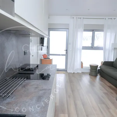 Apartment Modern Parisian - Near Eiffel Tower *