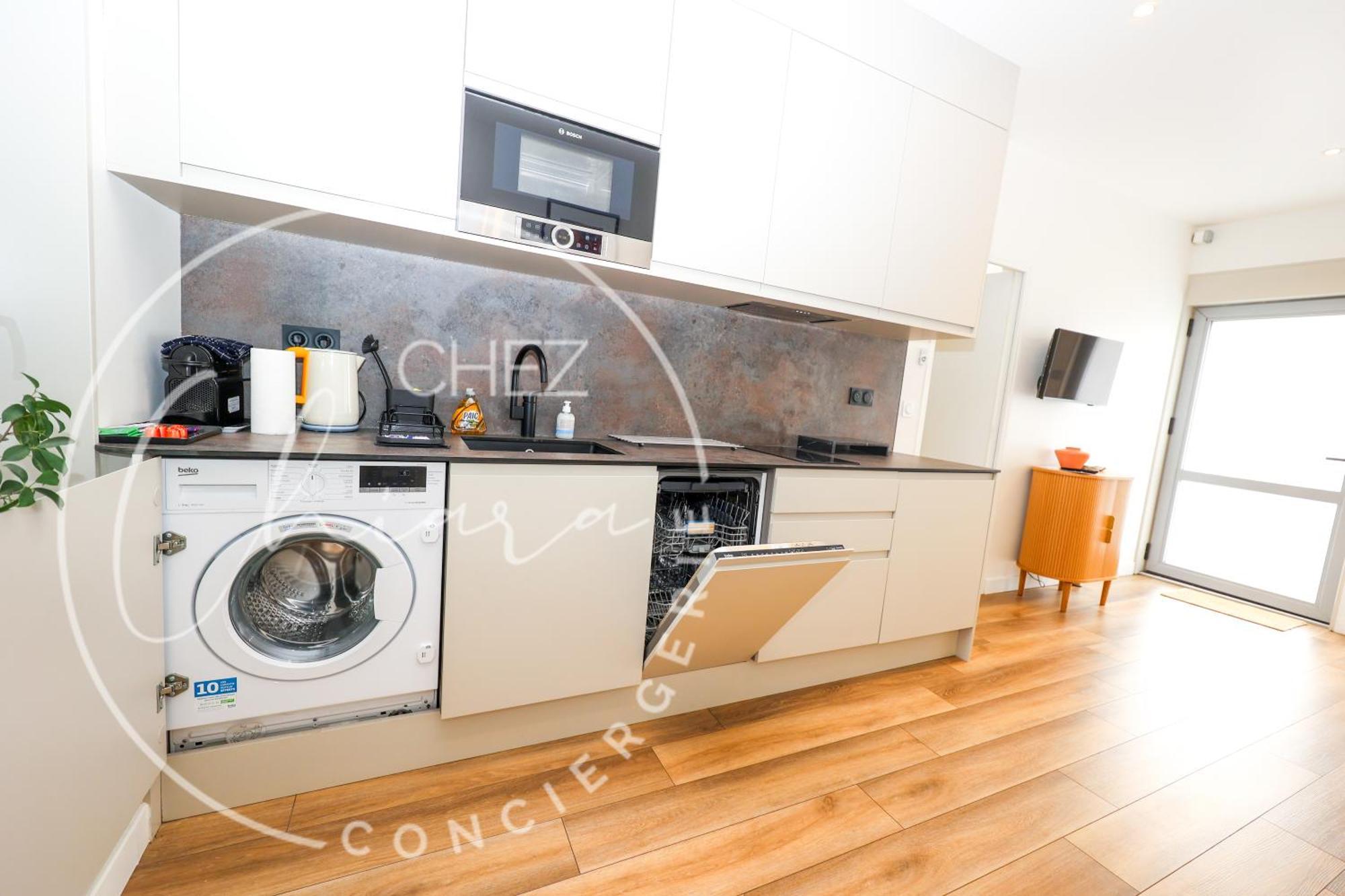 Modern Parisian - Near Eiffel Tower Apartment *