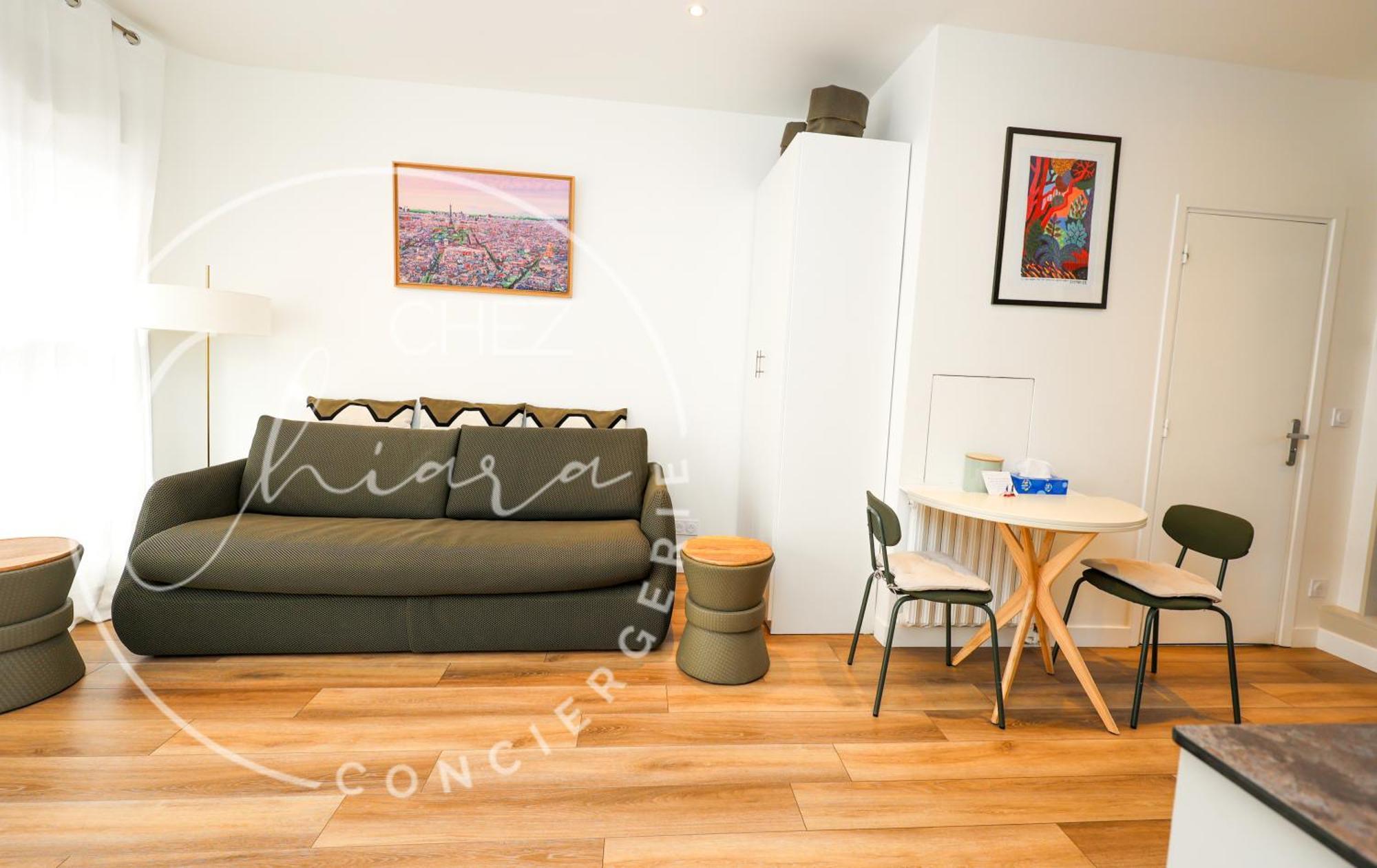 Modern Parisian - Near Eiffel Tower Apartment *